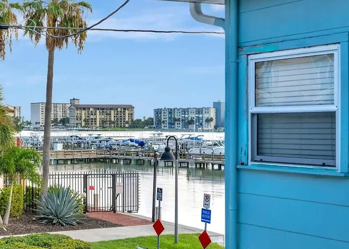 Apartment Waterfront Corner Heated Pool Near *