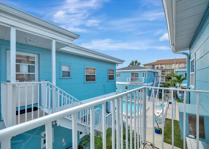 Waterfront Corner Heated Pool Near *